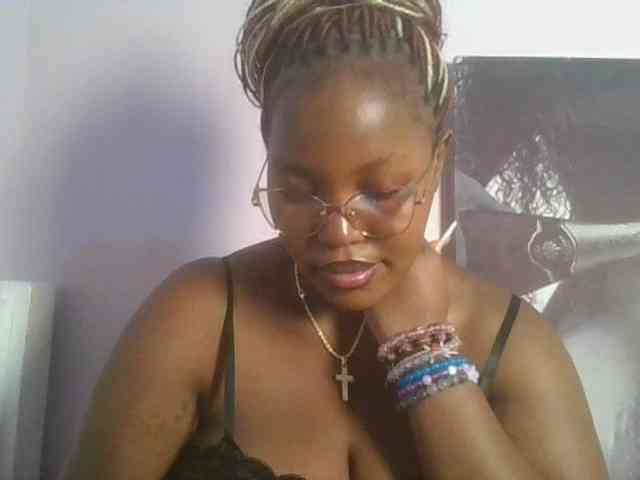 CuteTinkerbella webcam