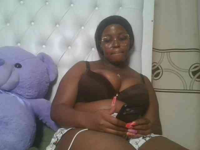 CuteTinkerbella webcam