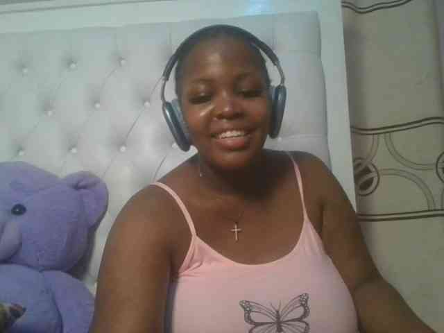 CuteTinkerbella webcam