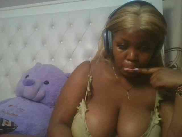 CuteTinkerbella webcam