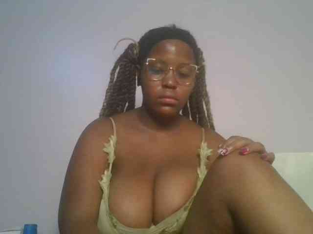 CuteTinkerbella webcam