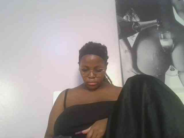 CuteTinkerbella webcam