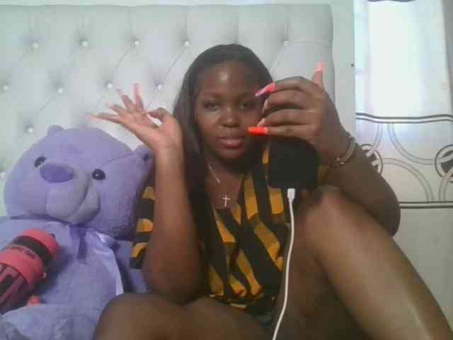 CuteTinkerbella webcam