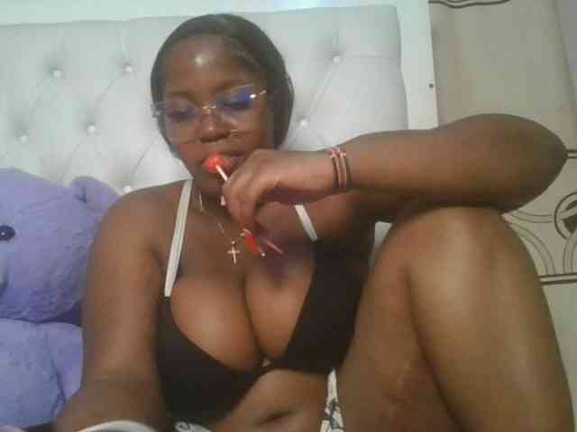 CuteTinkerbella webcam