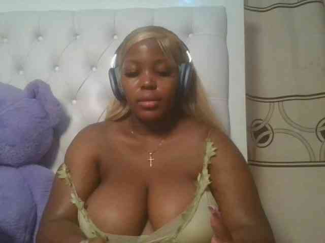 CuteTinkerbella webcam