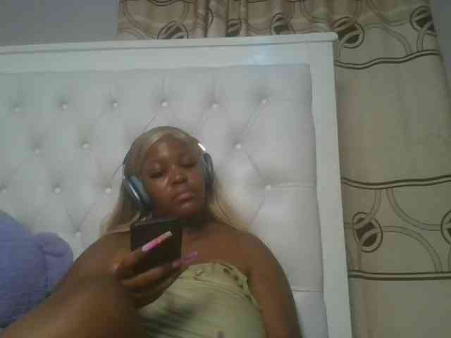 CuteTinkerbella webcam