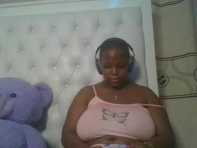 CuteTinkerbella webcam