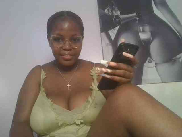 CuteTinkerbella webcam