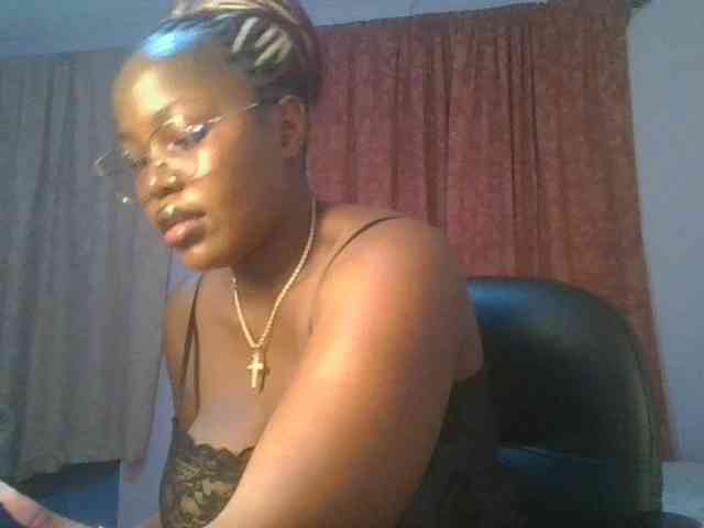 CuteTinkerbella webcam