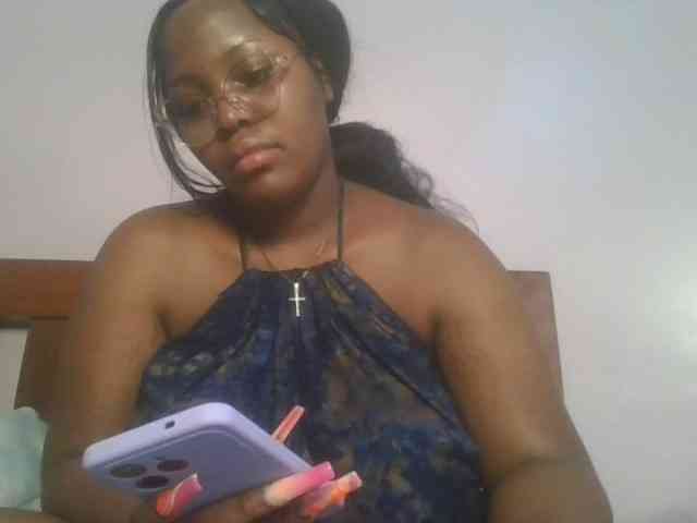 CuteTinkerbella webcam