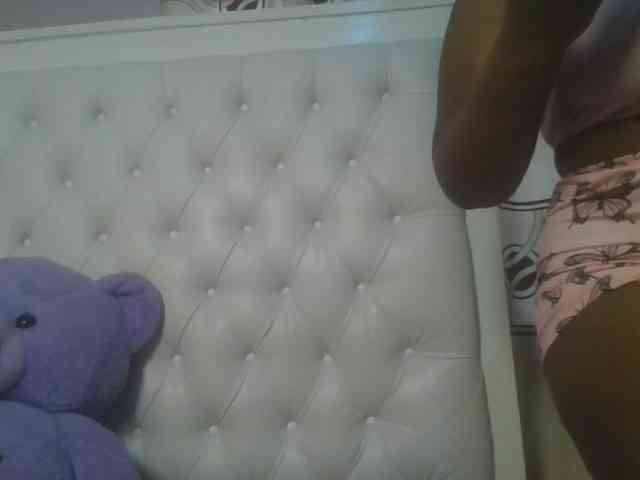 CuteTinkerbella webcam