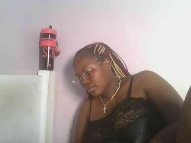 CuteTinkerbella webcam