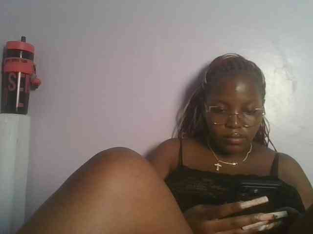 CuteTinkerbella webcam