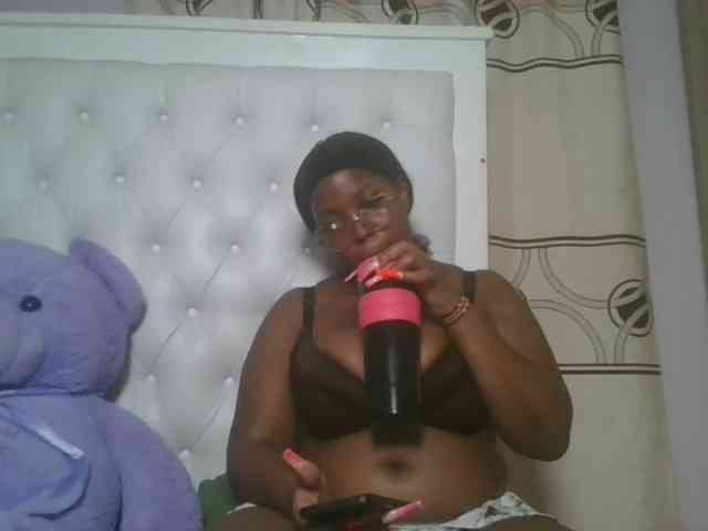 CuteTinkerbella webcam