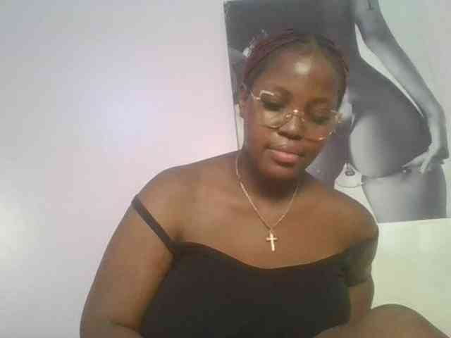 CuteTinkerbella webcam