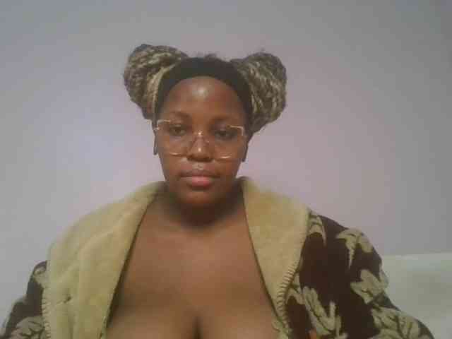 CuteTinkerbella webcam