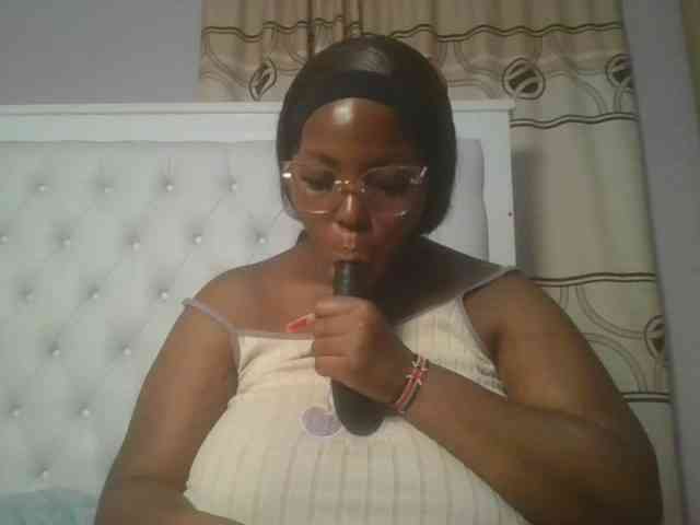 CuteTinkerbella webcam