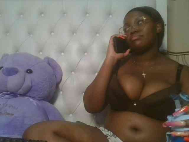 CuteTinkerbella webcam