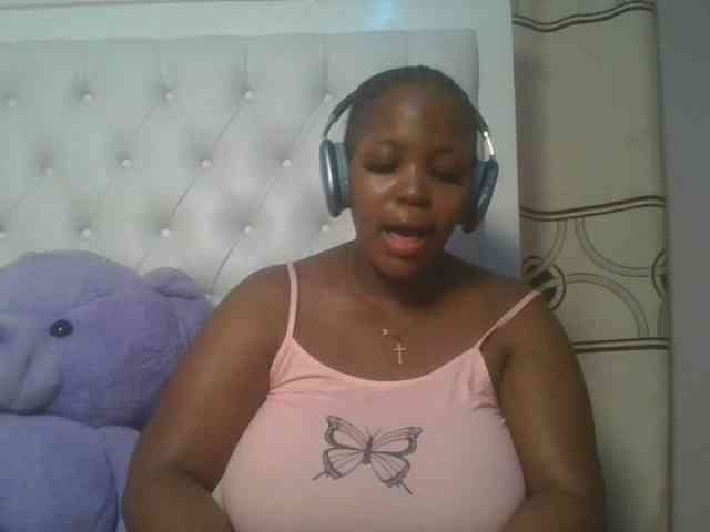 CuteTinkerbella webcam