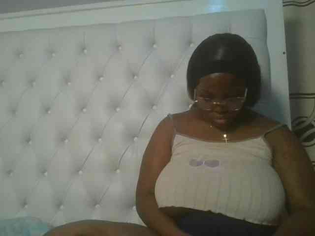 CuteTinkerbella webcam