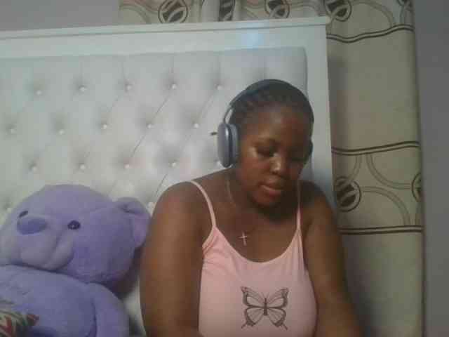 CuteTinkerbella webcam