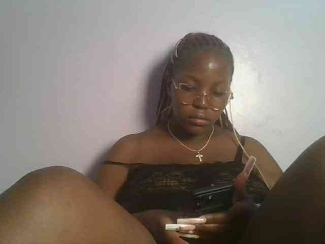 CuteTinkerbella webcam