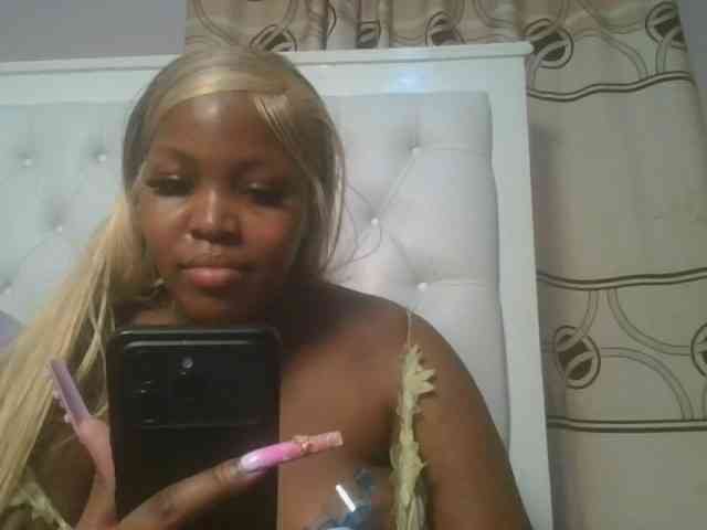 CuteTinkerbella webcam