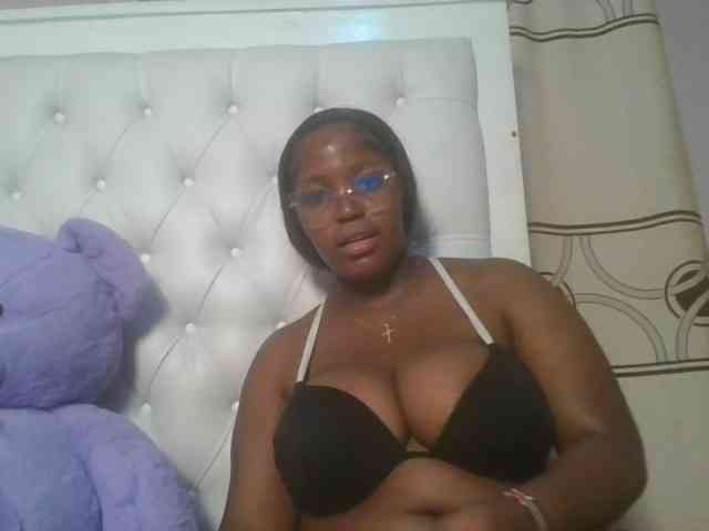 CuteTinkerbella webcam