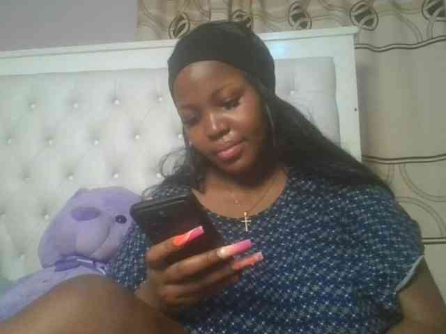 CuteTinkerbella webcam