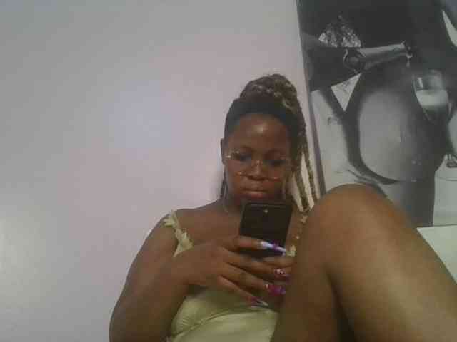 CuteTinkerbella webcam