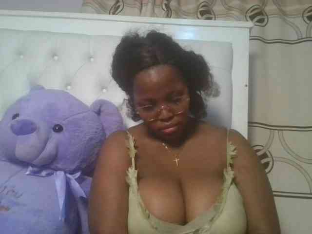 CuteTinkerbella webcam