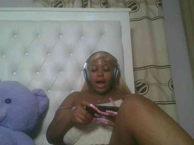 CuteTinkerbella webcam