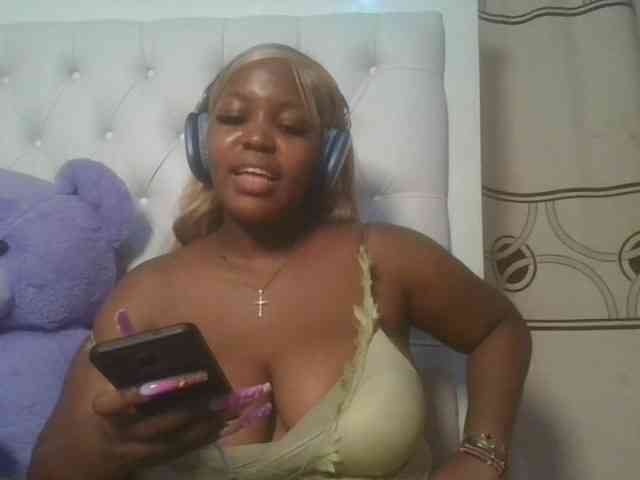 CuteTinkerbella webcam