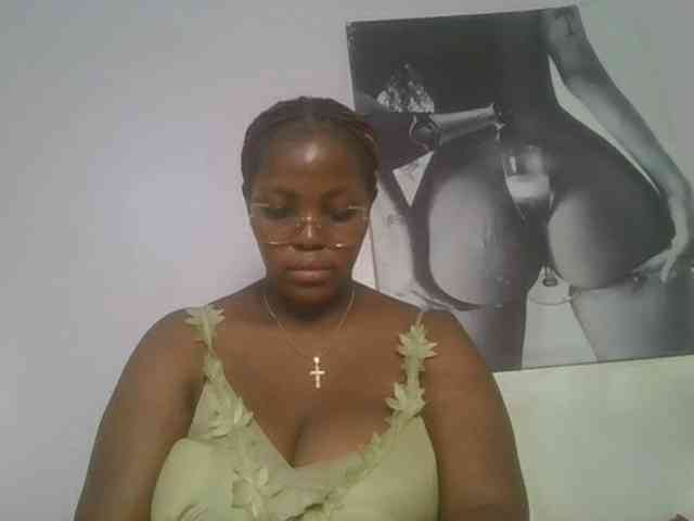 CuteTinkerbella webcam