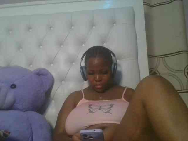 CuteTinkerbella webcam