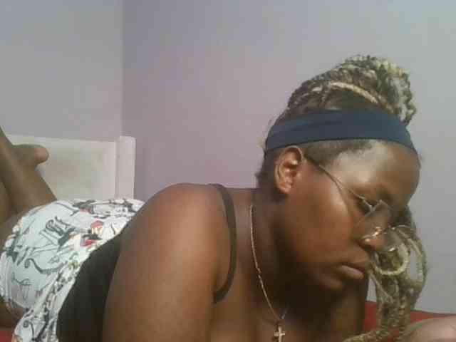 CuteTinkerbella webcam