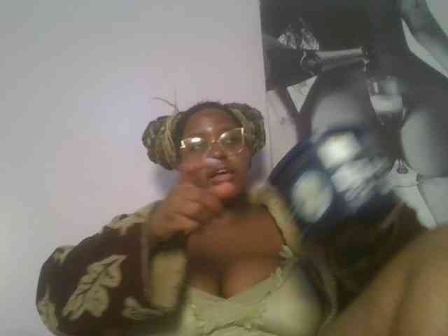 CuteTinkerbella webcam