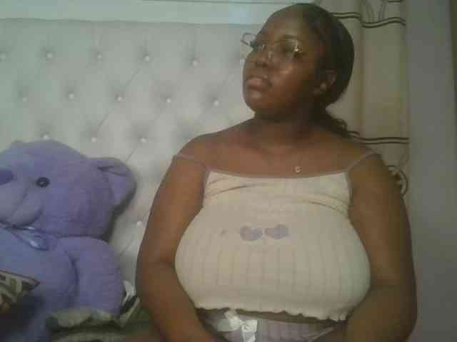 CuteTinkerbella webcam