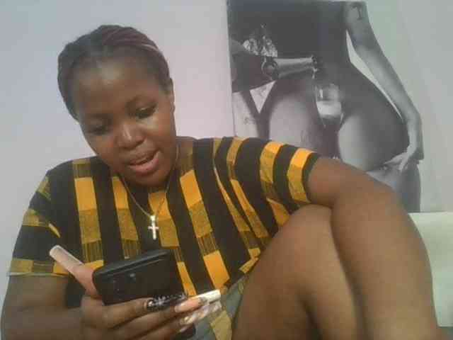 CuteTinkerbella webcam