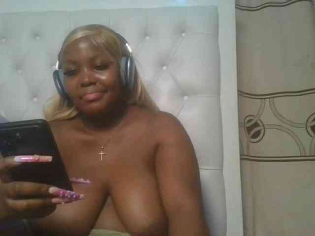 CuteTinkerbella webcam