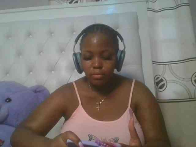 CuteTinkerbella webcam