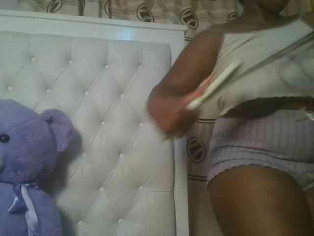 CuteTinkerbella webcam