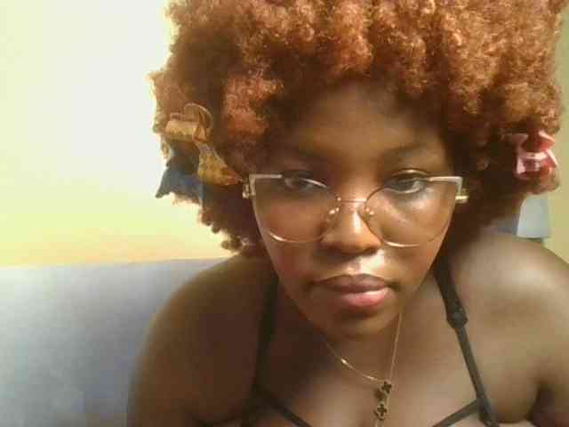 CuteTinkerbella webcam