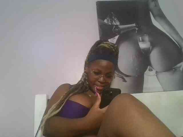 CuteTinkerbella webcam