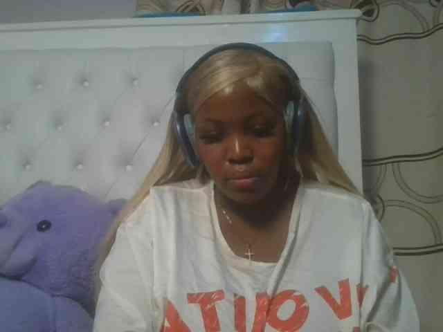 CuteTinkerbella webcam