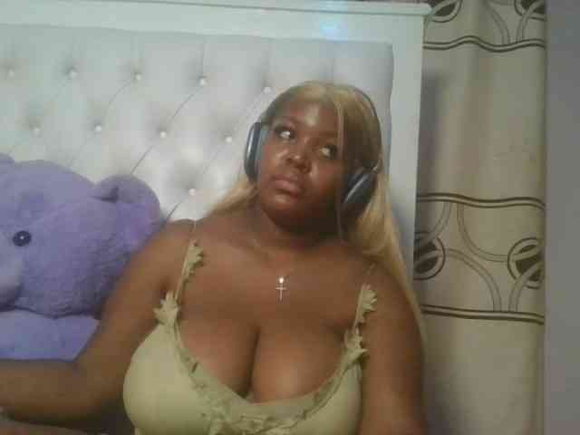 CuteTinkerbella webcam