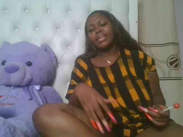 CuteTinkerbella webcam