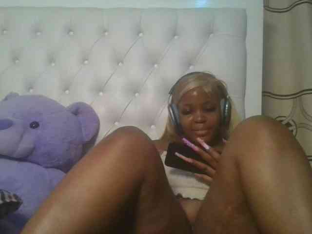 CuteTinkerbella webcam