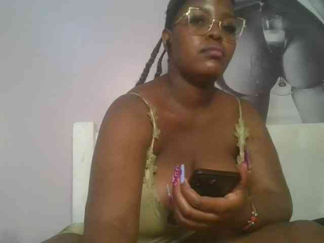 CuteTinkerbella webcam