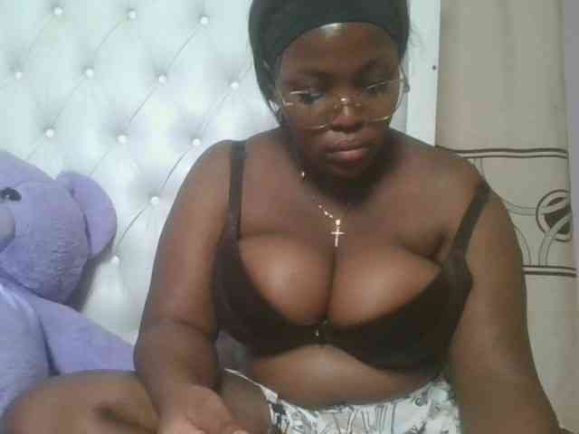 CuteTinkerbella webcam